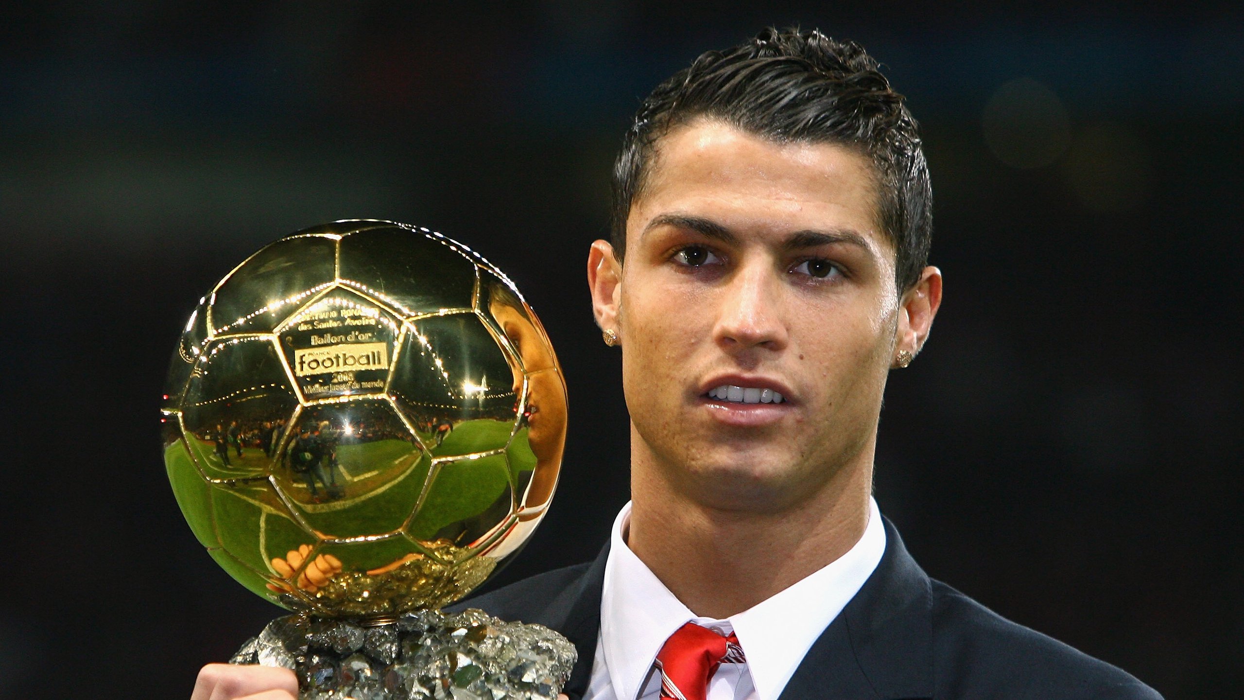 开云ios下载-史上最绚丽“冠军夜”：拼搏的荣耀时刻，冠军hqmg